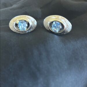 Vintage SWANK oval emerald cut light blue crystal center silver tone cufflinks
